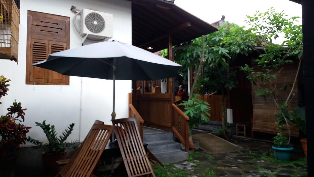 Ndalem Mj Homestay Yogyakarta Exterior foto