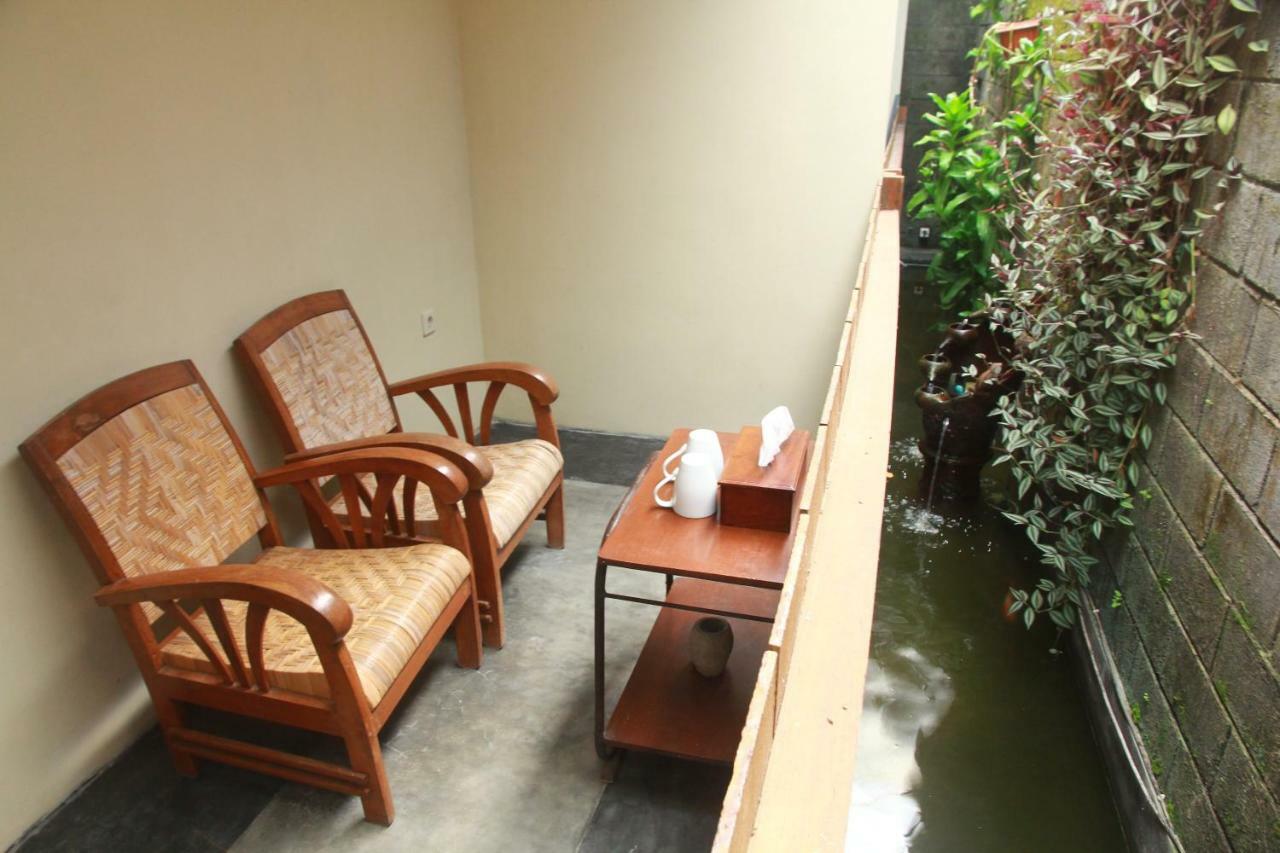 Ndalem Mj Homestay Yogyakarta Exterior foto